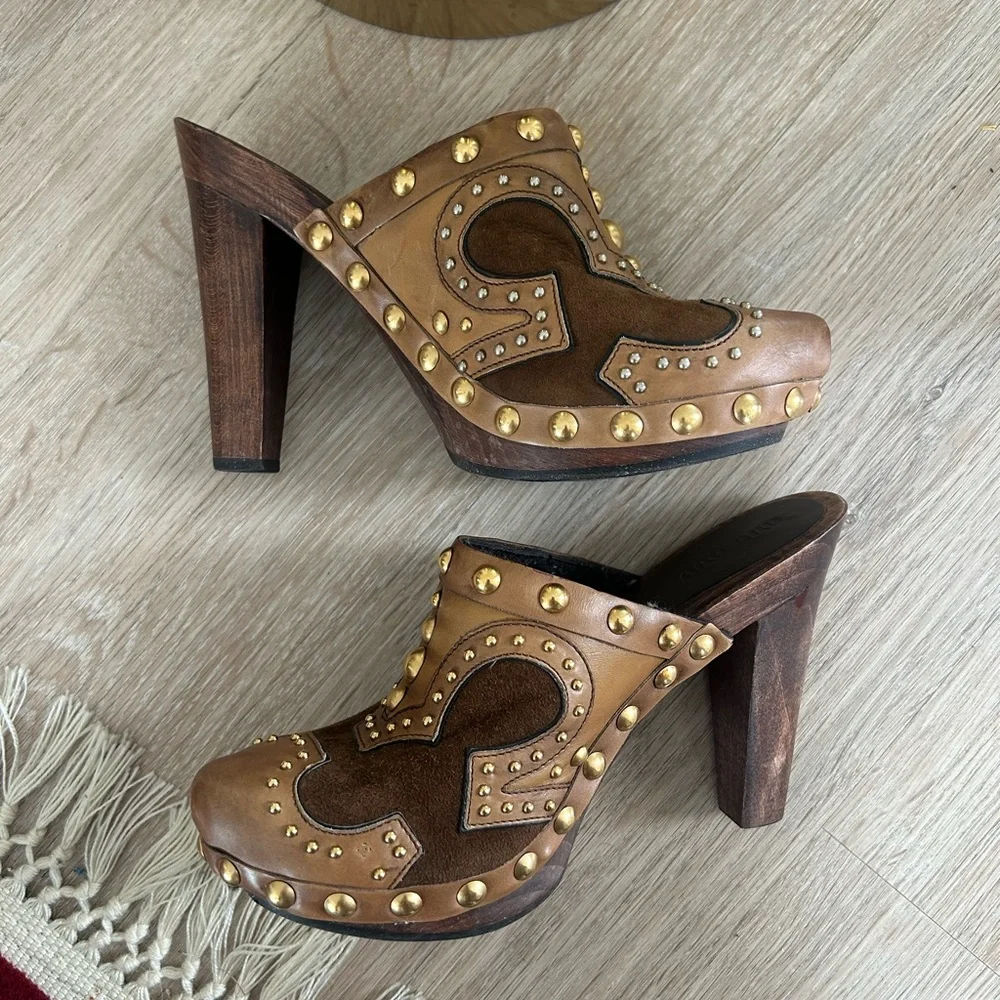 MIU MIU Size 37 1/2 or US 7 studded Brown leather clogs - Picture 3 of 10